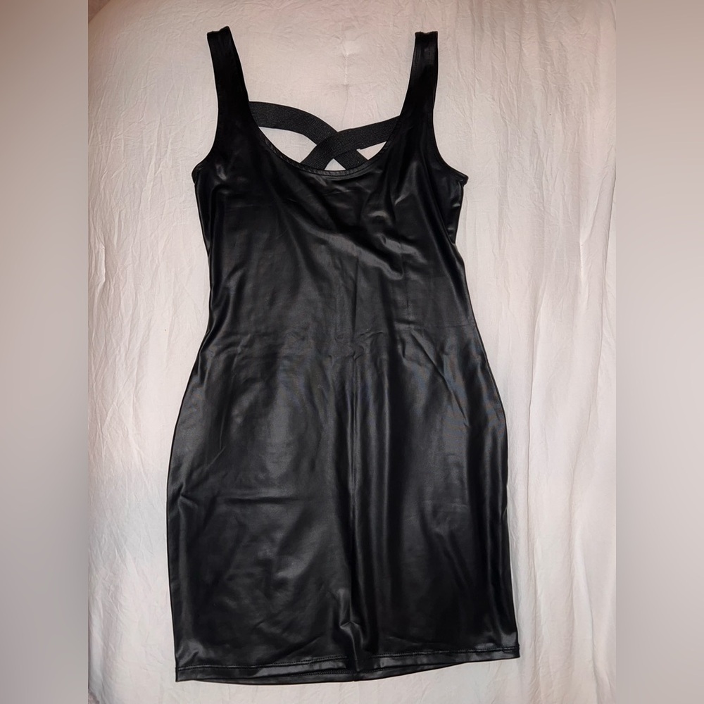 Elegant Black Sleeveless Dress